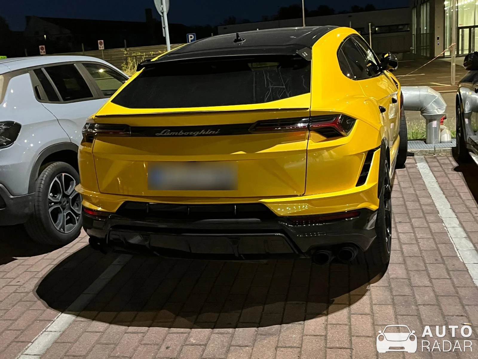 Lamborghini Urus Performante spotted in Busto Arsizio