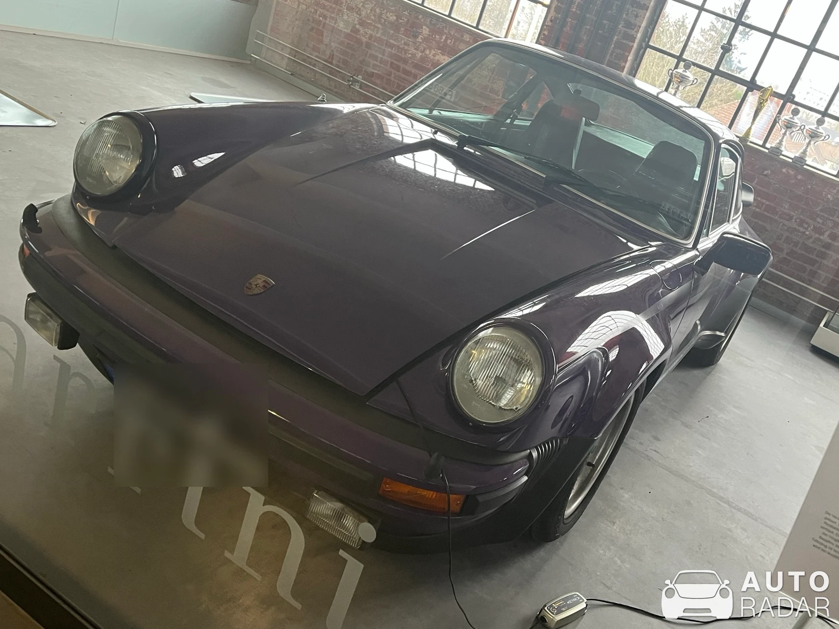 Porsche 964 Carrera spotted in Frankfurt am Main