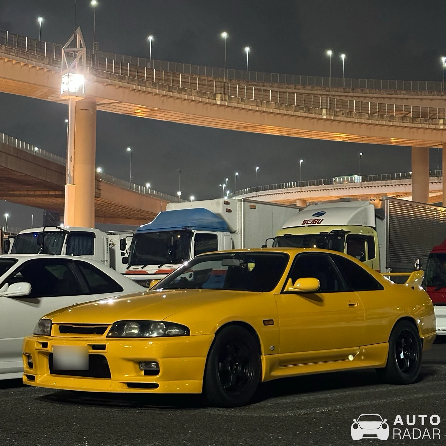 Nissan Skyline R33 GTS-T spotted in Yokohama