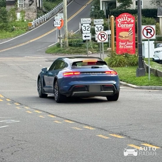 Porsche Taycan 4 Cross Turismo spotted in New Hope