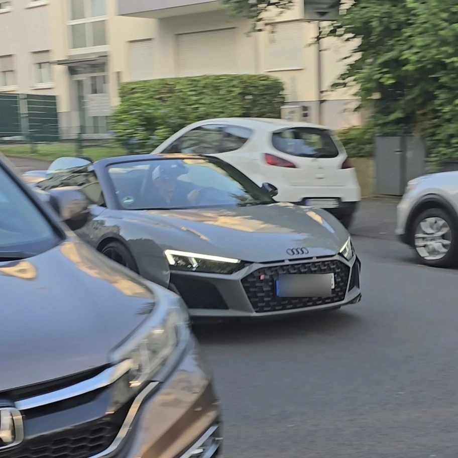 Audi R8 V10 Spyder spotted in Solingen, Germany