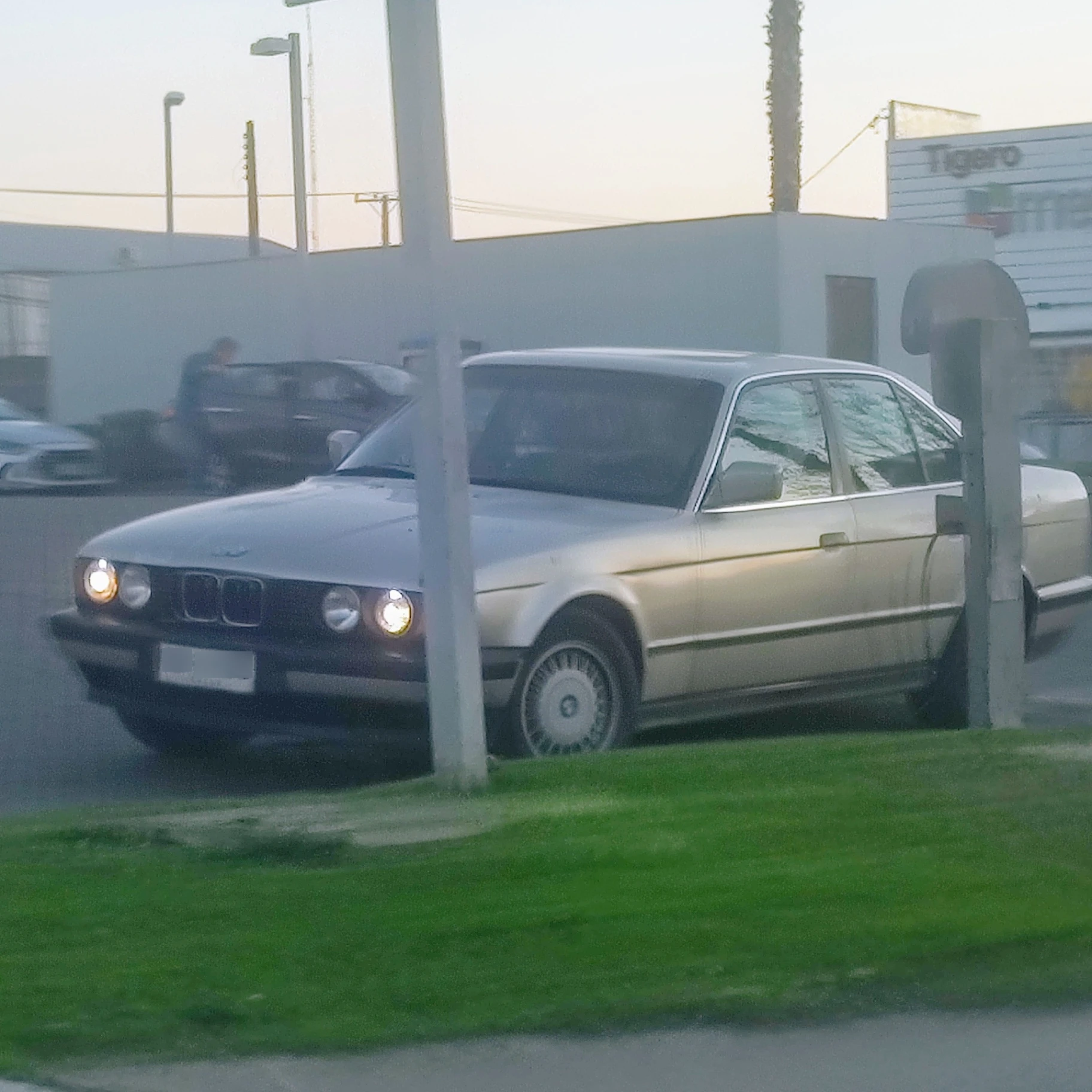 BMW 5 Series E34 spotted in Talca, Chile