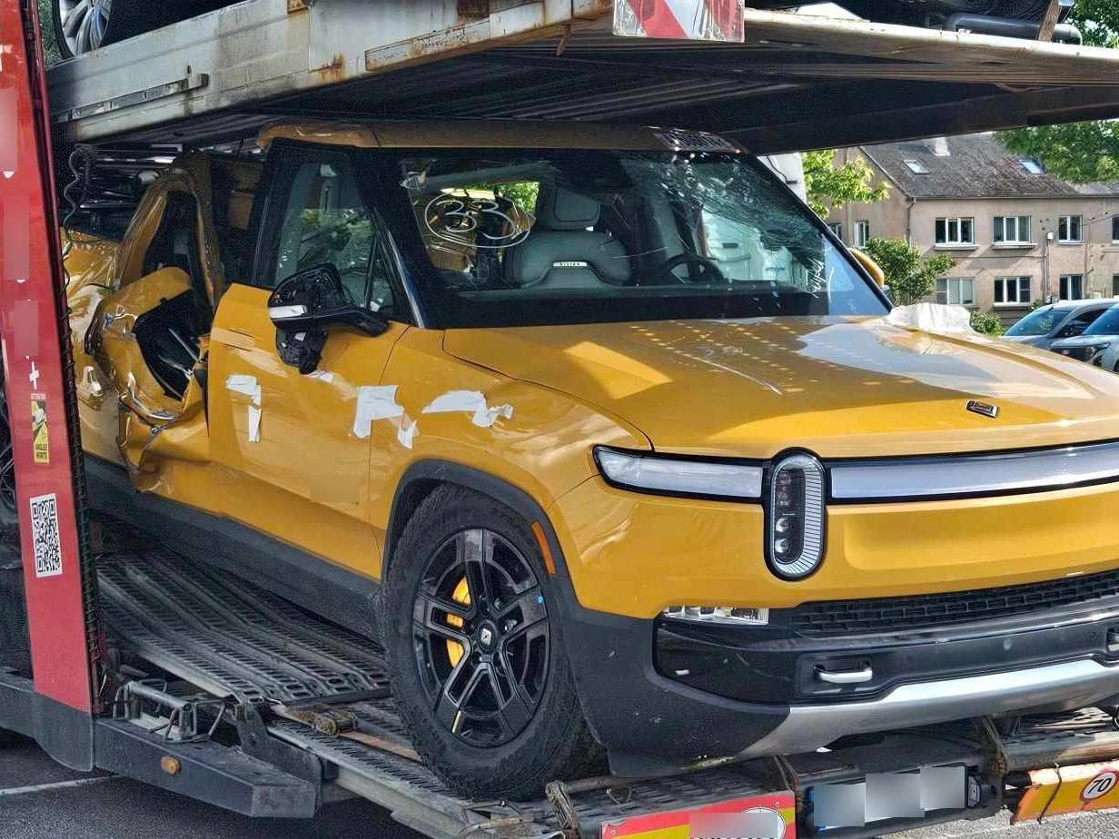 Rivian R1 spotted in Gargždai