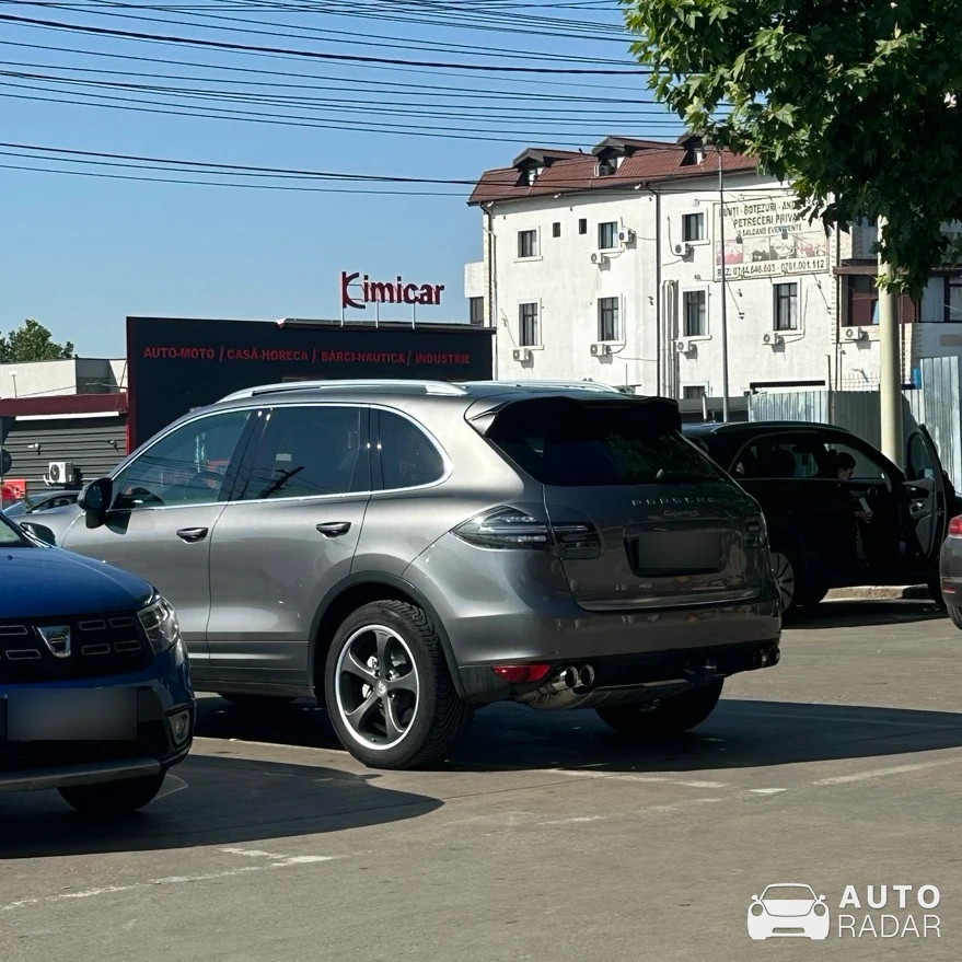 Porsche Cayenne S spotted in Bragadiru