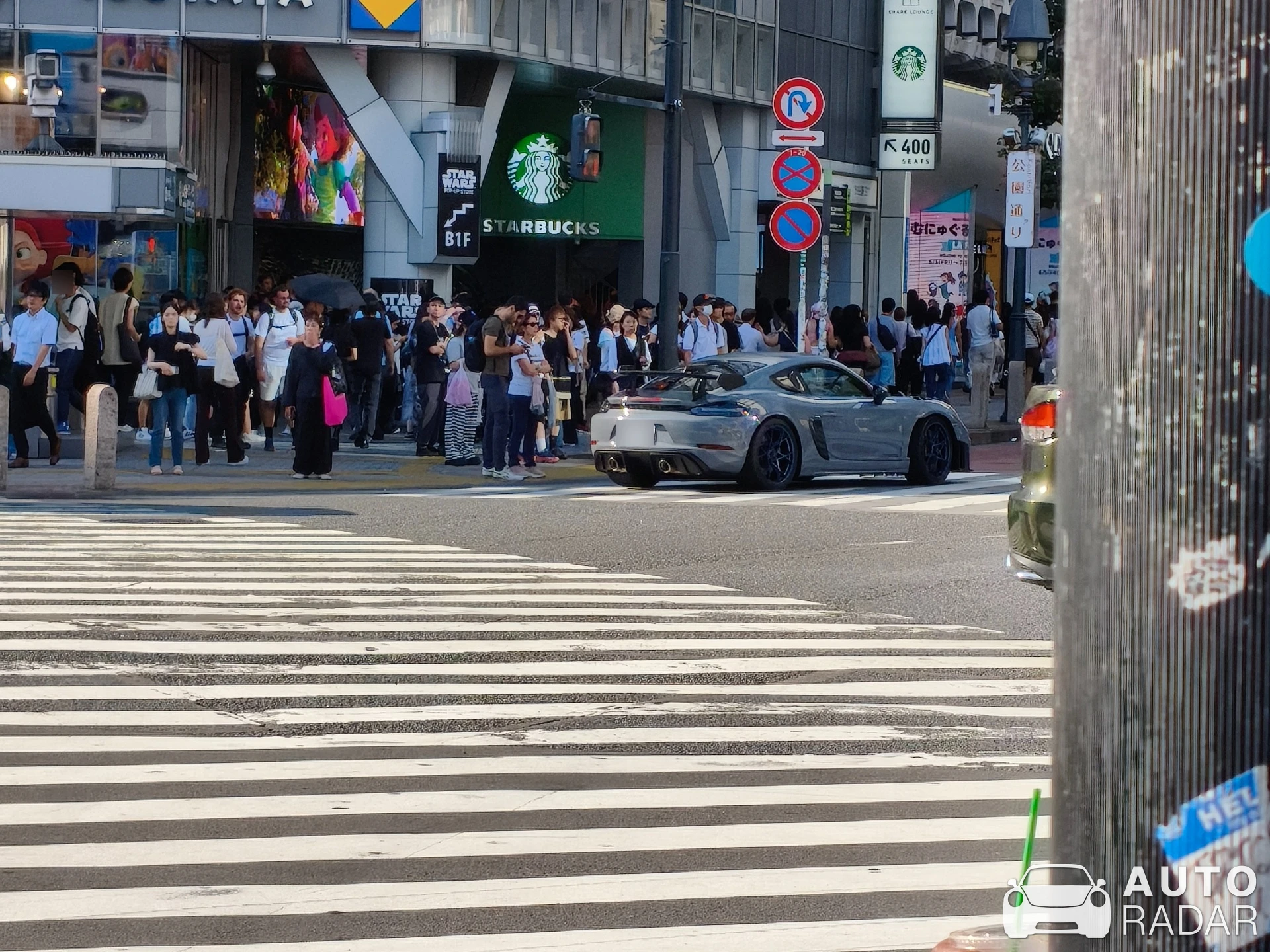 Porsche 718 Cayman GT4 RS spotted in Sumida City