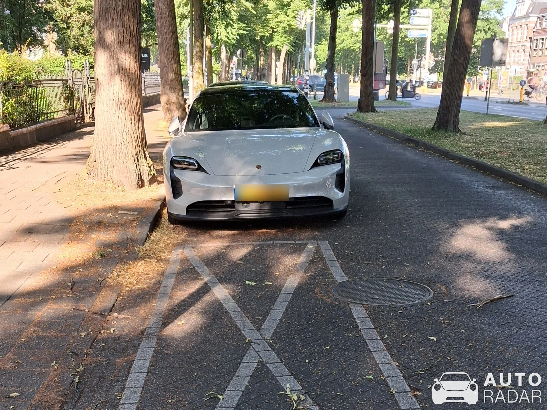 Porsche Taycan Cross Turismo MkI spotted in Nijmegen