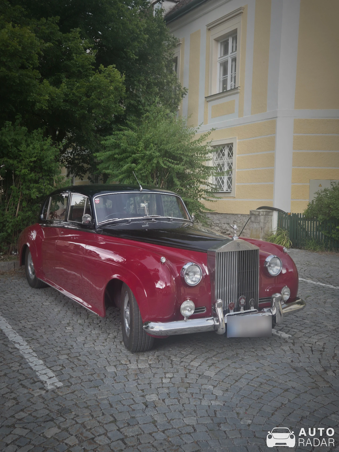 Rolls-Royce Silver Cloud spotted in Heiligenkreuz