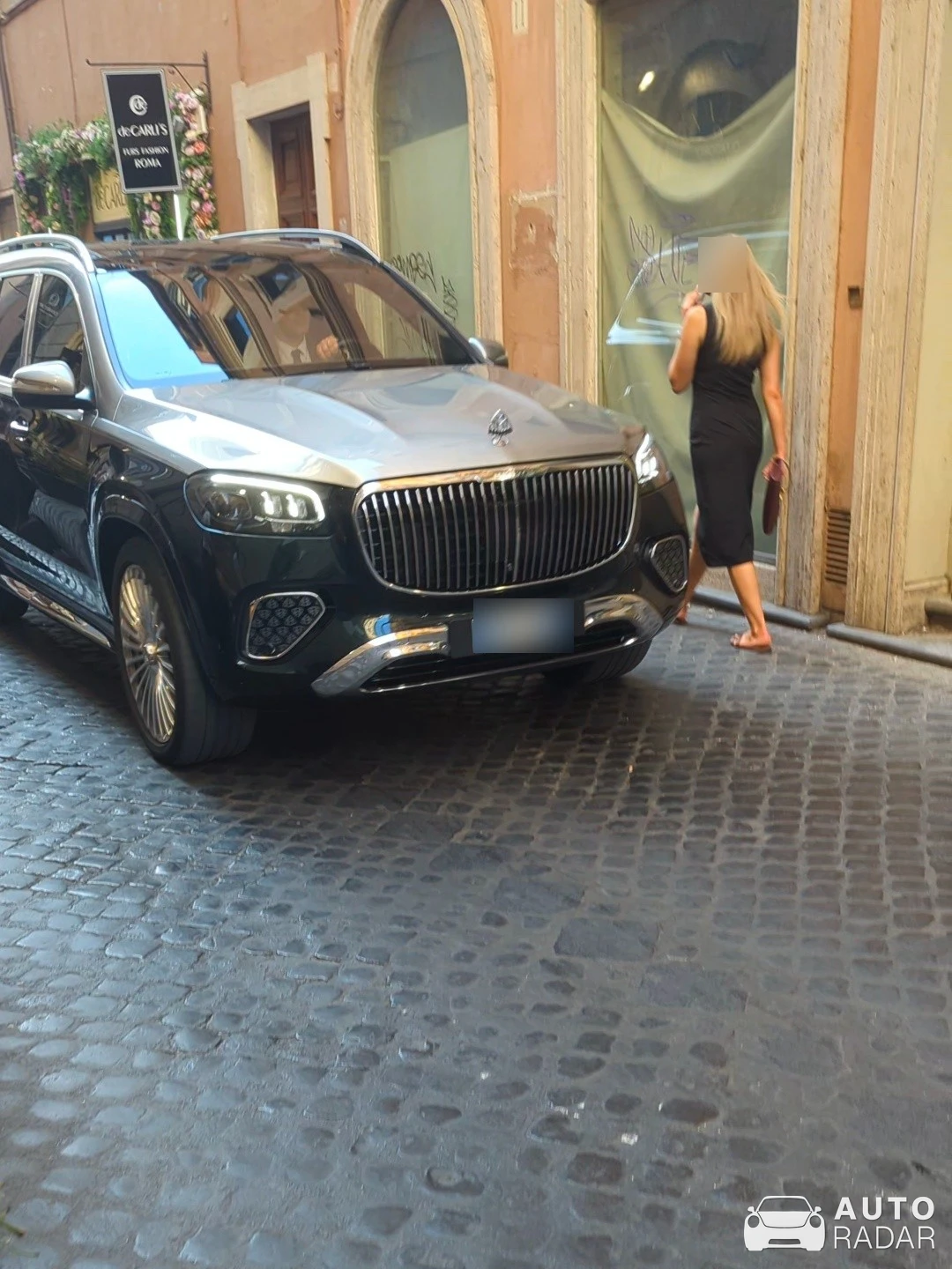 Mercedes-Maybach GLS 600 spotted in Roma