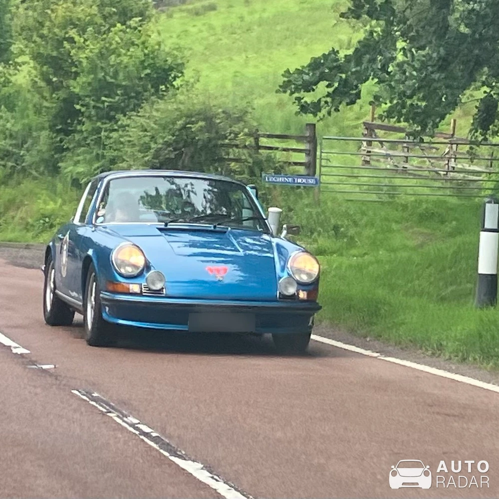 Porsche 911 T 2.2 spotted in Lochearnhead