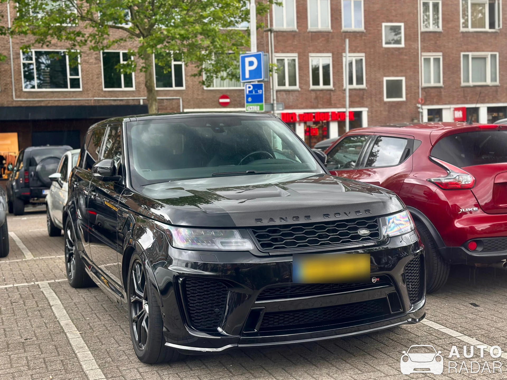 Land Rover Range Rover Sport SVR 2018 Carbon Edition spotted in Rotterdam