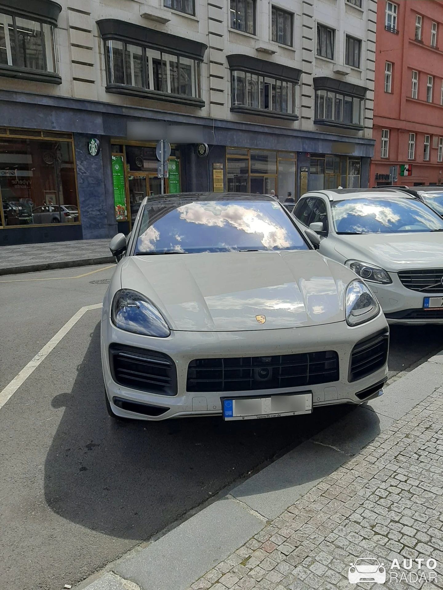Porsche Cayenne 2018 spotted in Praha 1, Czechia