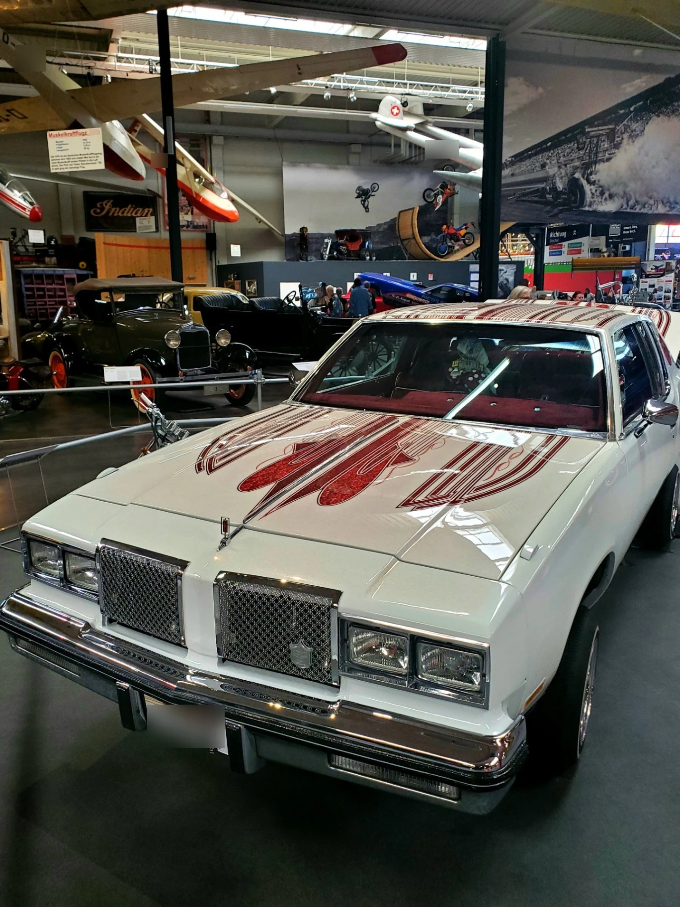 Oldsmobile Cutlass Supreme spotted in Sinsheim, Allemagne
