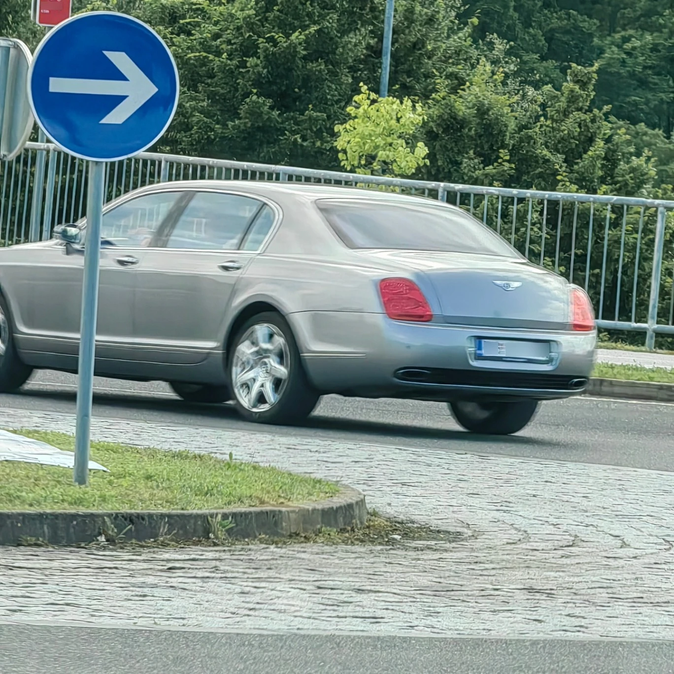 Bentley Continental Flying Spur spotted in Trebnje, Slovenija