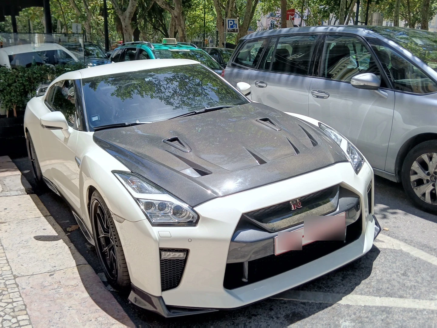 Nissan GT-R R35 spotted in Lisboa, Portugal