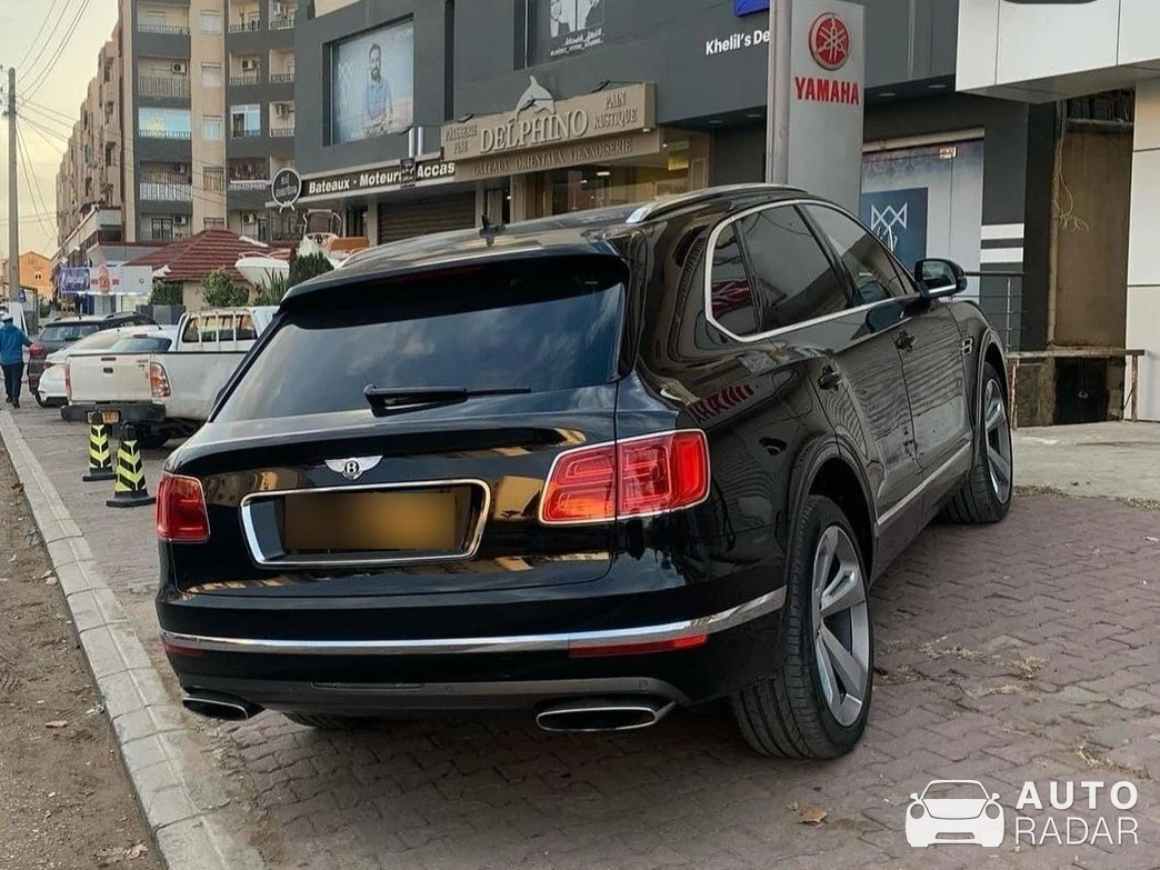 Bentley Bentayga spotted in Aïn Bénian, Algeria