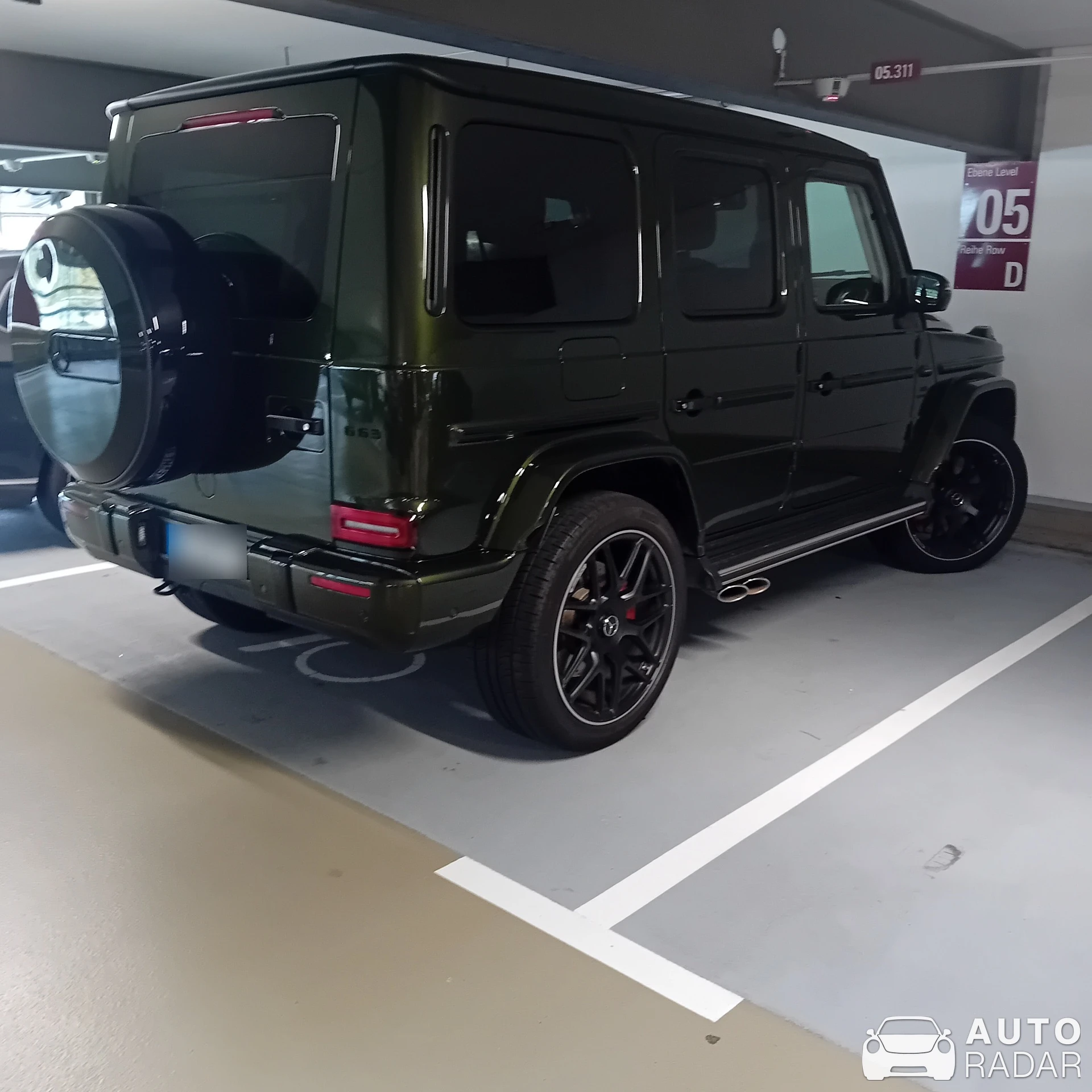 Mercedes-Benz G 63 AMG 2012 spotted in München-Flughafen