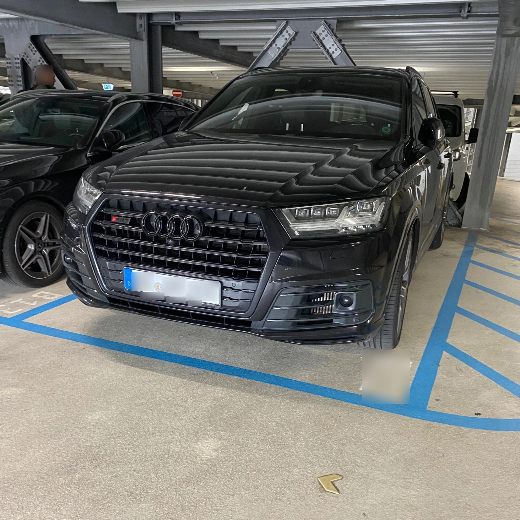 Audi SQ7 spotted in Flensburg, Germany