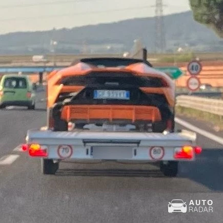 Lamborghini Huracán LP640-4 EVO Spyder spotted in Florence, Italy