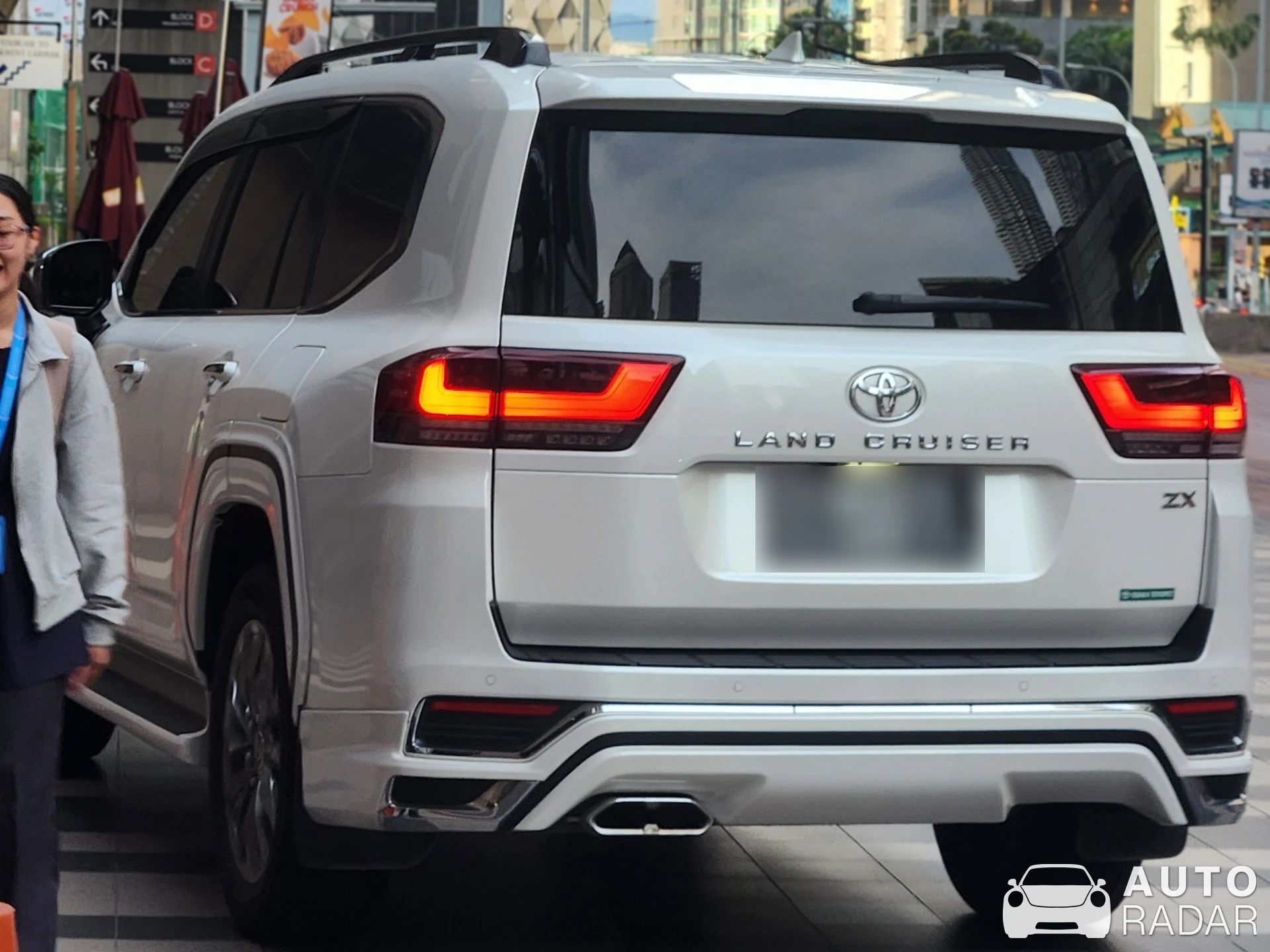 Toyota Land Cruiser 300 Series 2022 spotted in Kuala Lumpur