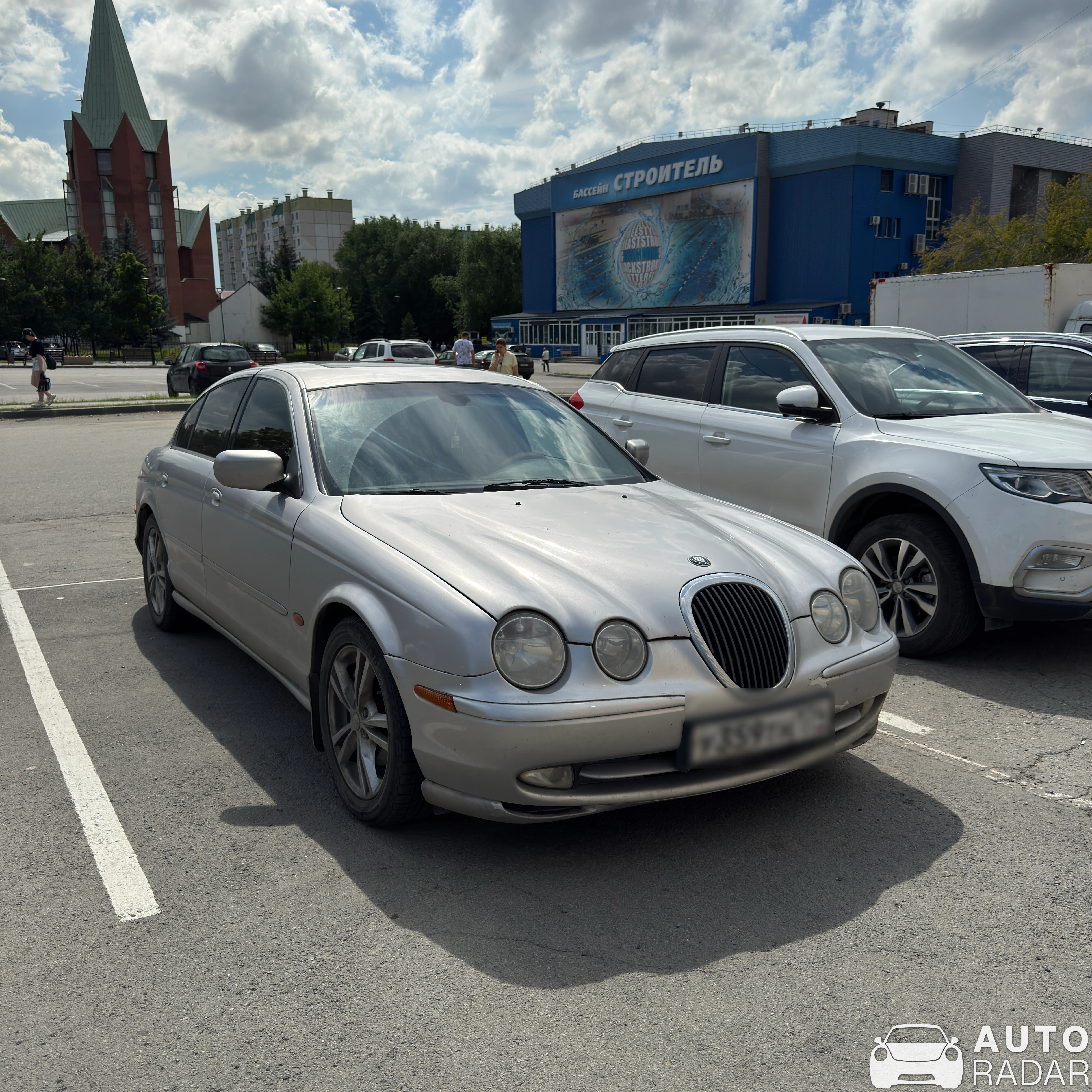 Jaguar S-Type spotted in Челябинск
