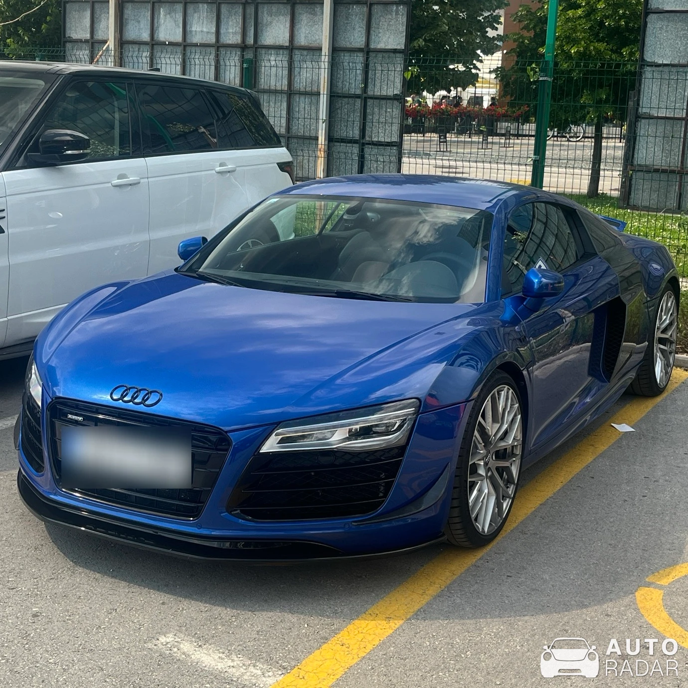 Audi R8 V10 Plus 2013 spotted in Sarajevo
