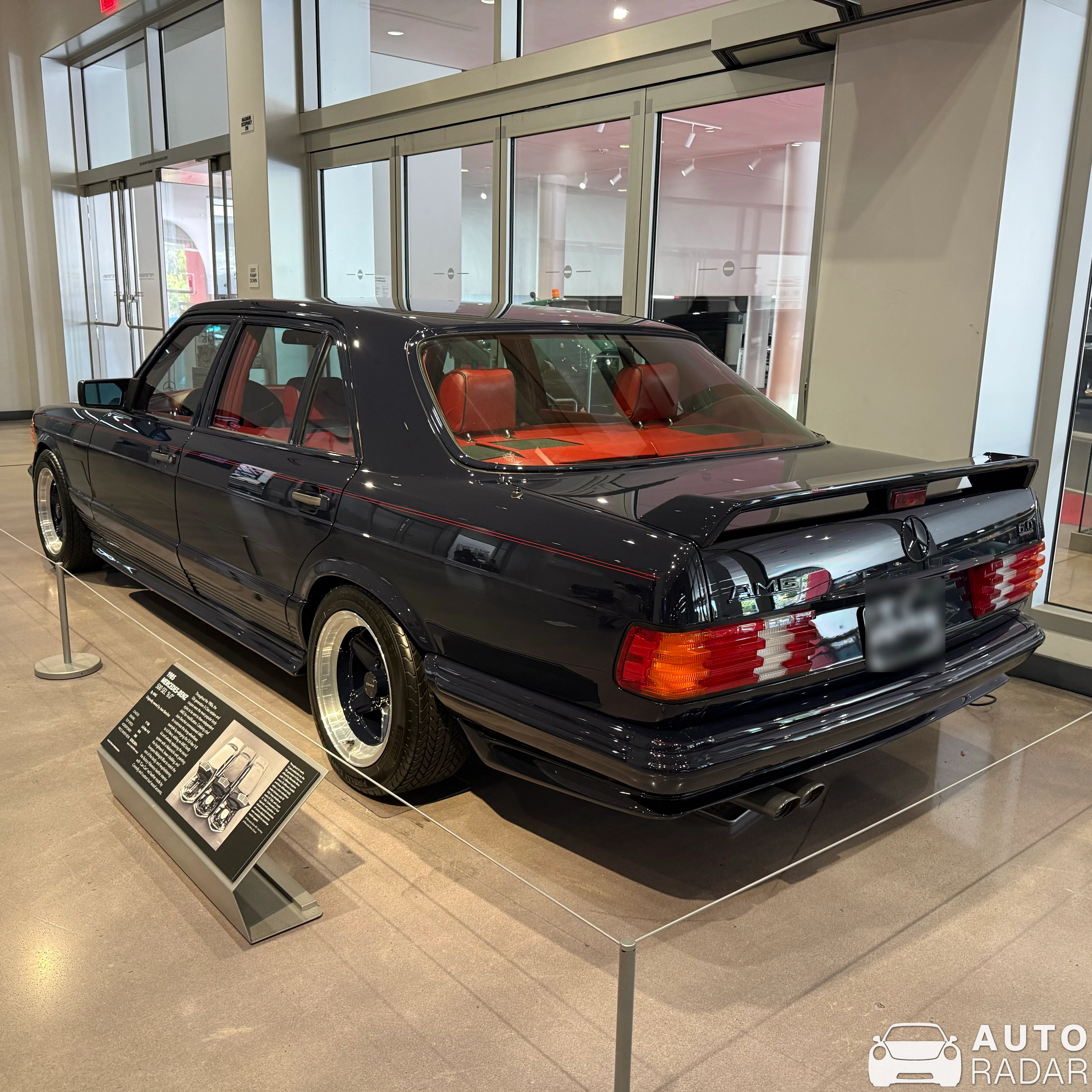 Mercedes-Benz 560 spotted in Los Angeles