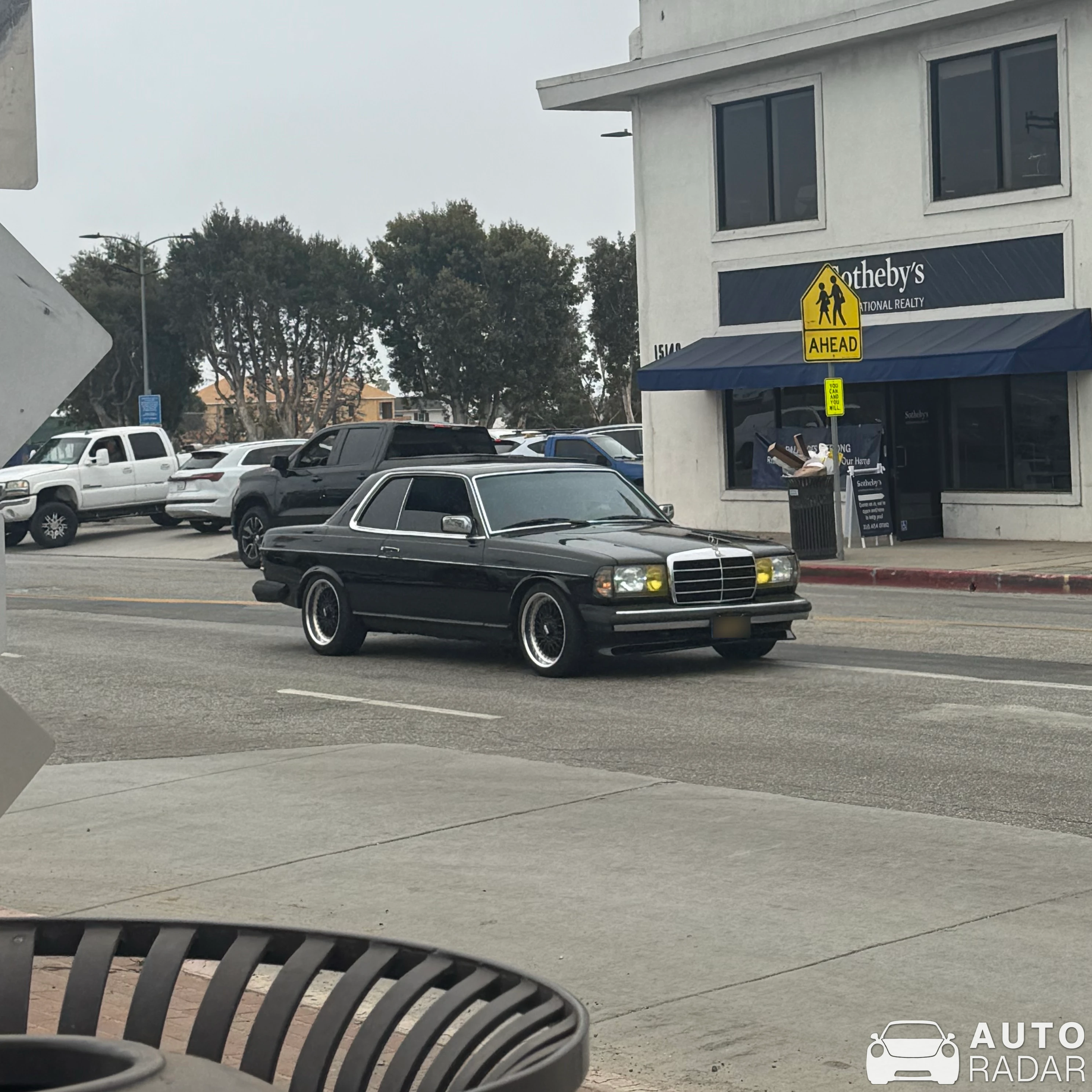 Mercedes-Benz 300E W123 spotted in Los Angeles, United States