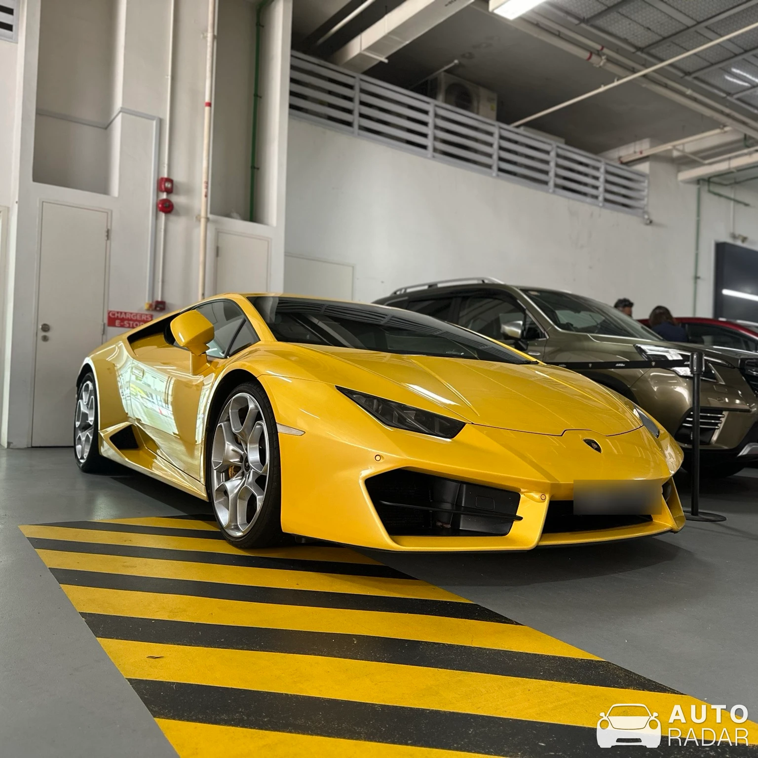 Lamborghini Huracán LP580-2 spotted in Singapore