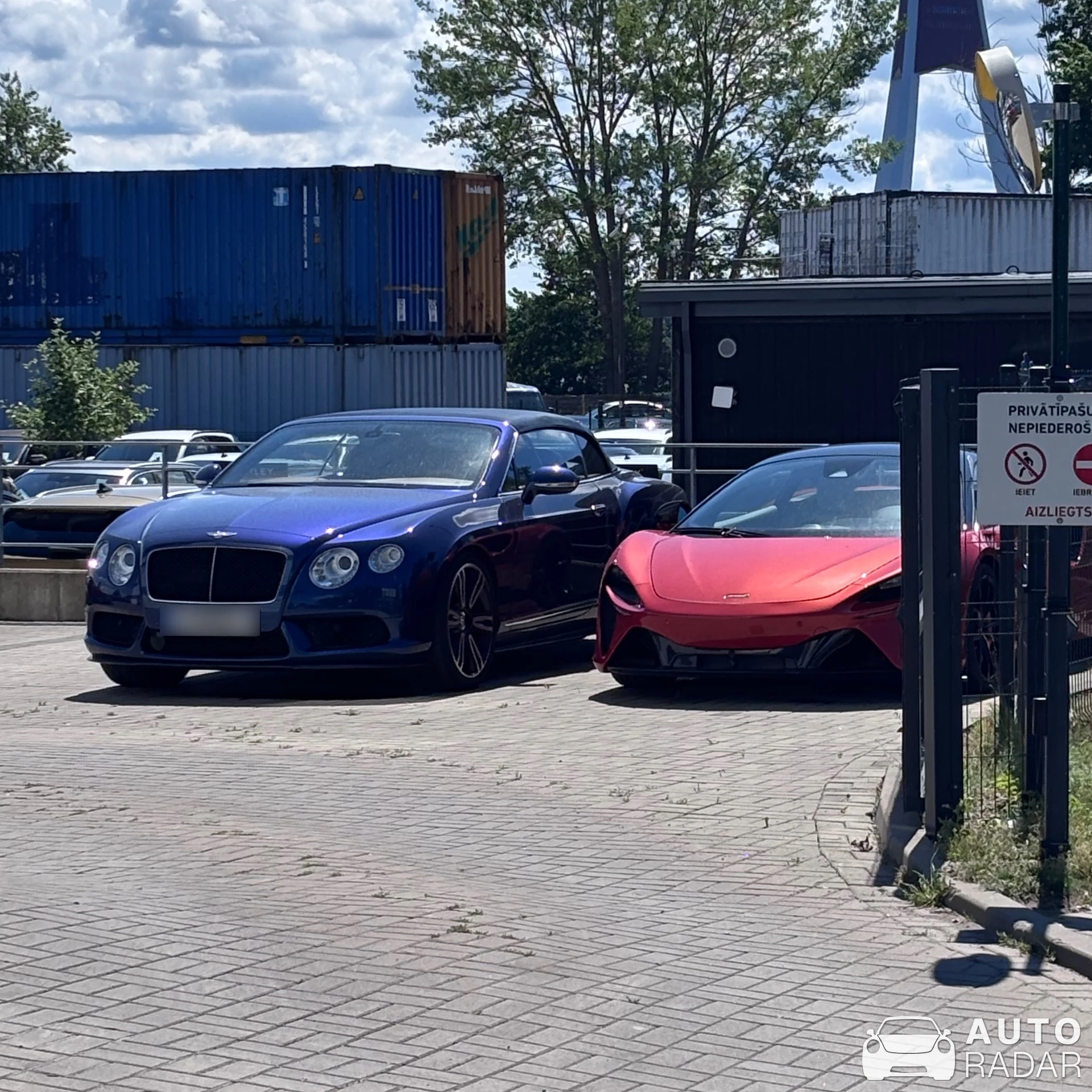Bentley Continental GTC spotted in Stopiņi