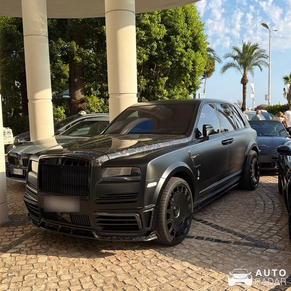 Rolls-Royce Cullinan Mansory spotted in Канны