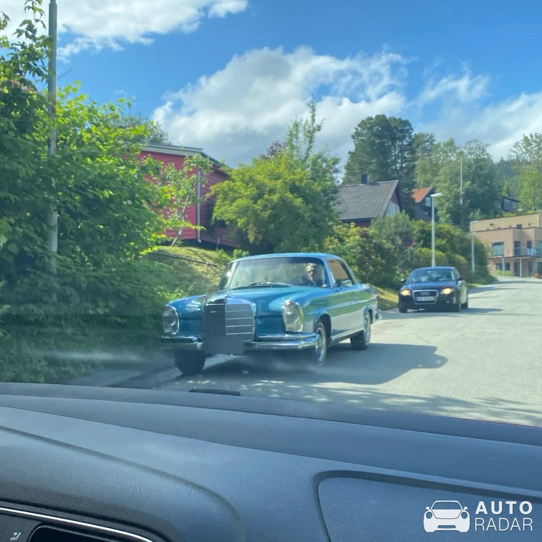 Mercedes-Benz W111 spotted in Trondheim