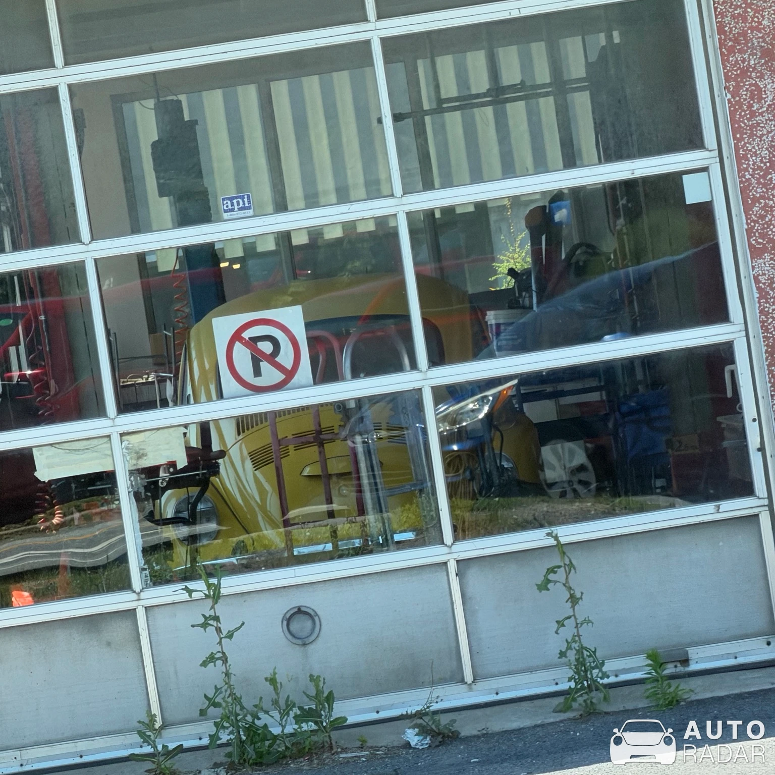 Volkswagen Beetle spotted in Longueuil