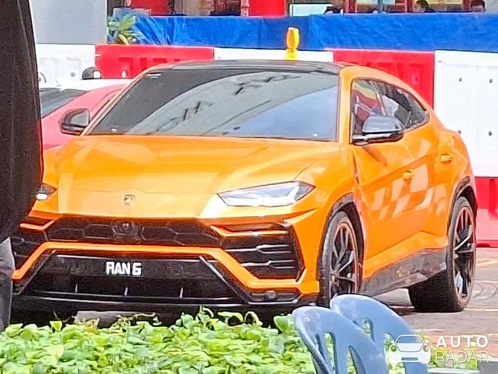 Lamborghini Urus spotted in Kuala Lumpur