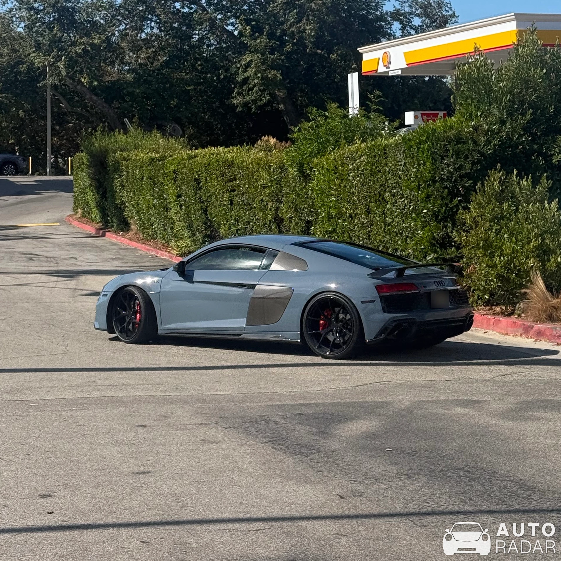 Audi R8 V10 spotted in Malibu