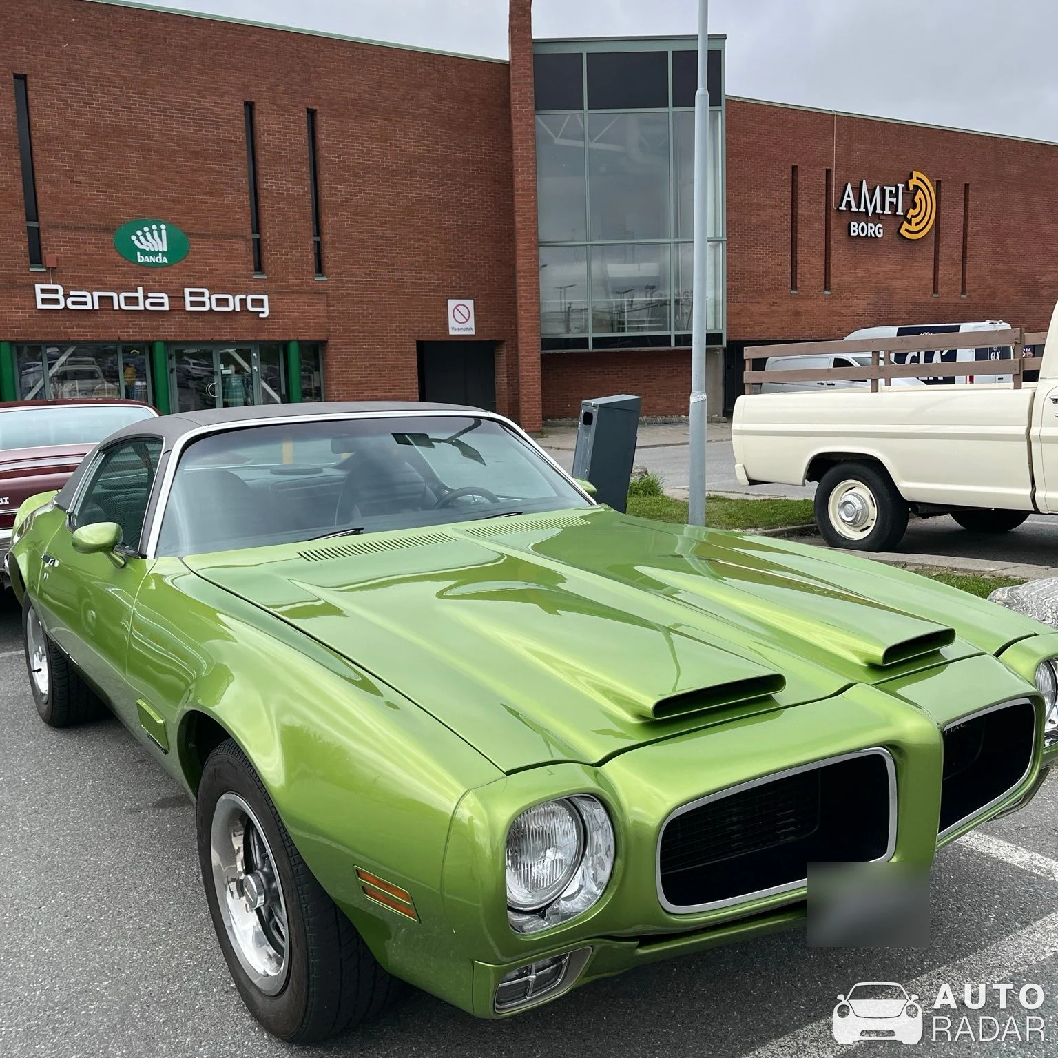Pontiac Firebird Formula 400 spotted