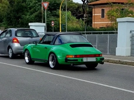 Porsche 911 Targa spotted in Lido di Ostia, Italia
