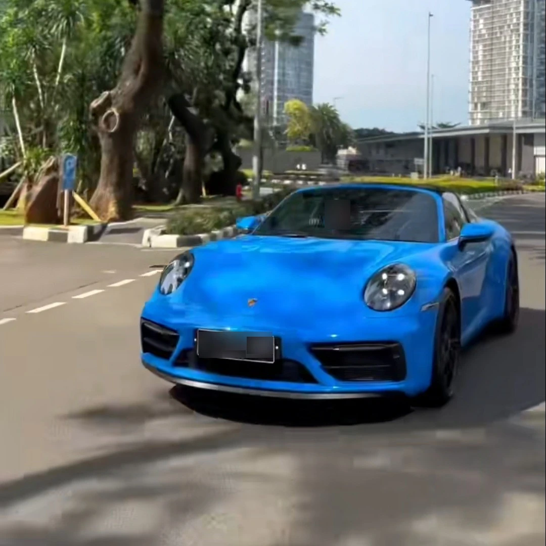 Porsche 992 Carrera GTS Cabriolet MkI spotted in Central Jakarta, Indonesia