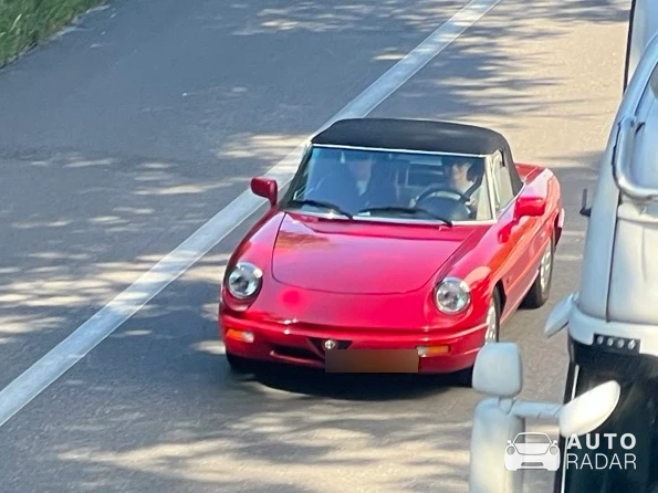 Alfa Romeo Spider 2.0i spotted in Dommartin-lès-Toul