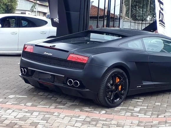 Lamborghini Gallardo LP560-4 spotted in Belo Horizonte, Brasil