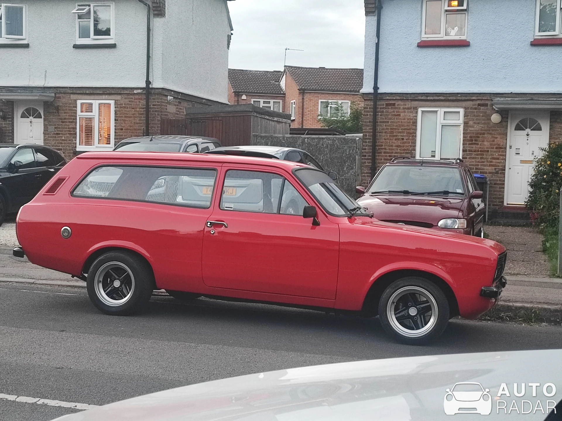 Ford Escort Mk2 Estate spotted in Chertsey