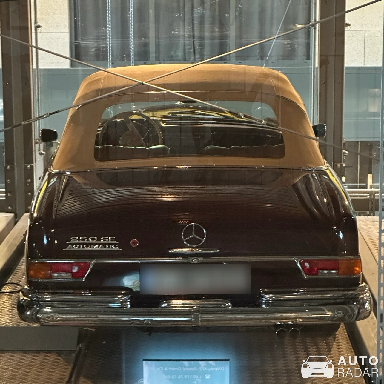 Mercedes-Benz 250 SE spotted in München