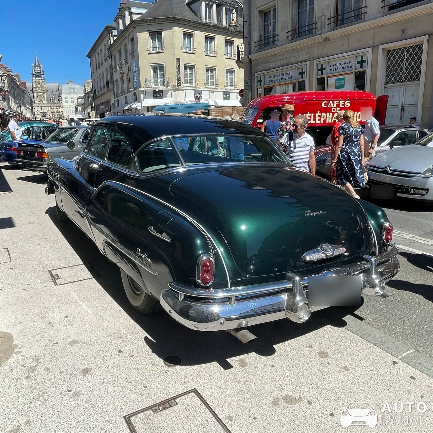 Buick Super spotted in Compiègne