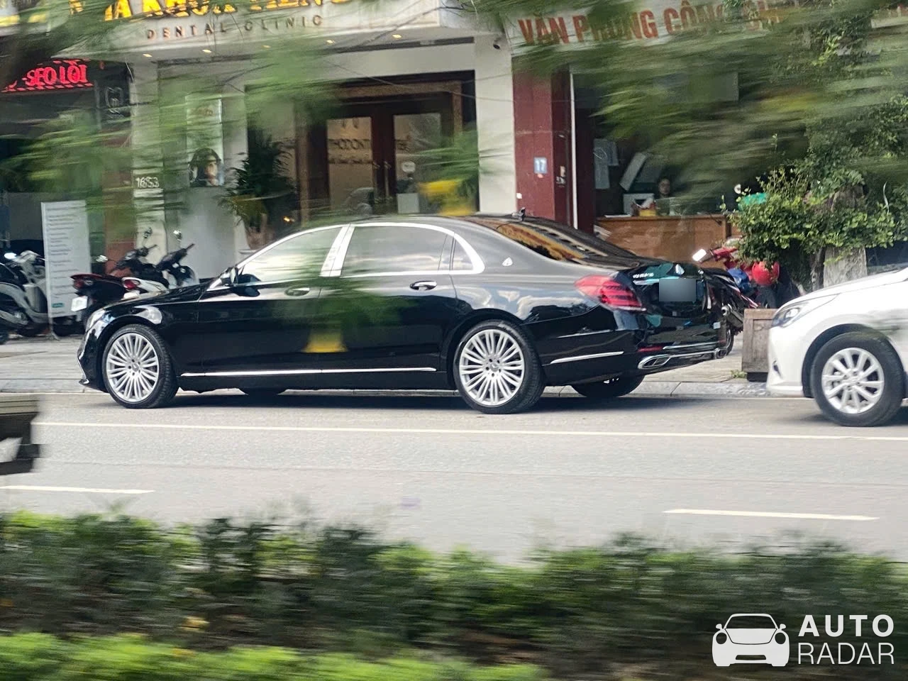 Mercedes-Benz S 65 AMG V222 spotted in Vĩnh Phúc