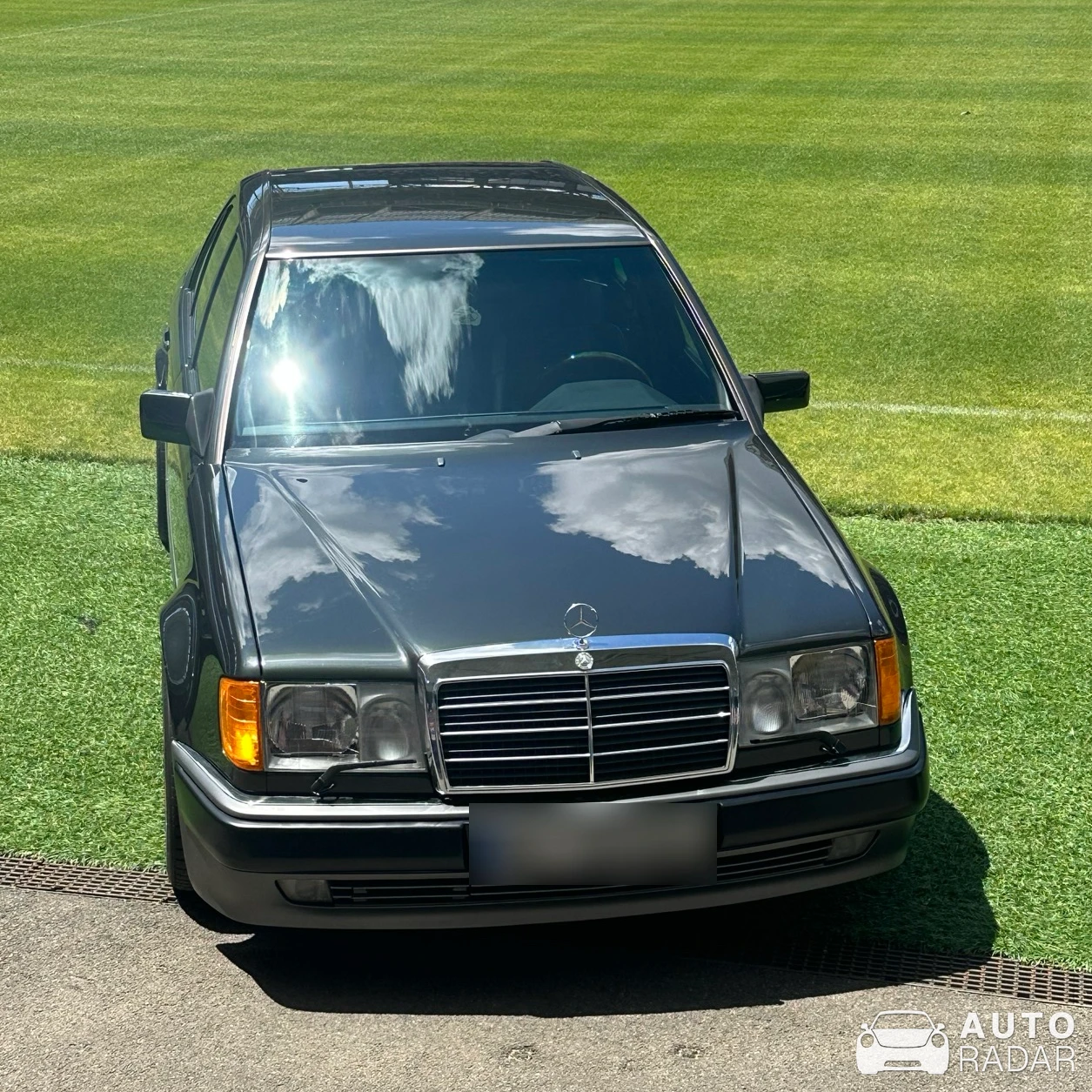 Mercedes-Benz E-Klasse W124 spotted in București