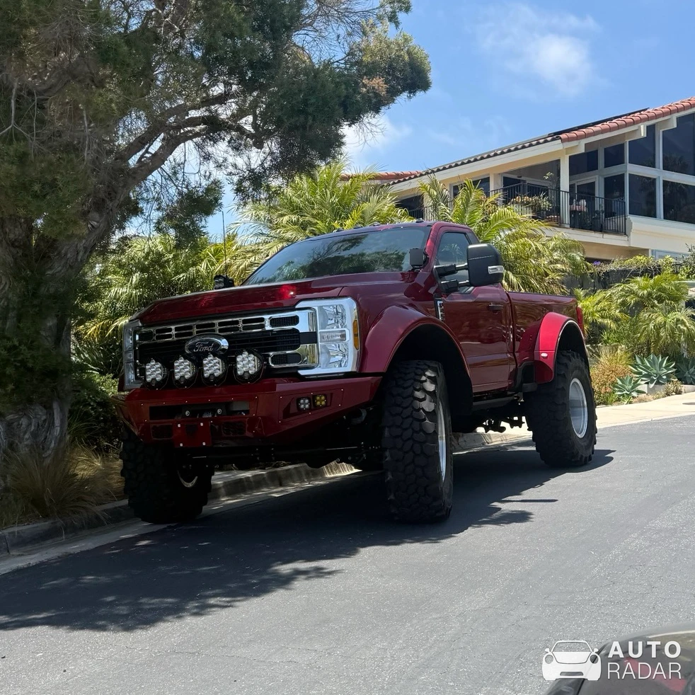 Ford F-450 spotted in Malibu