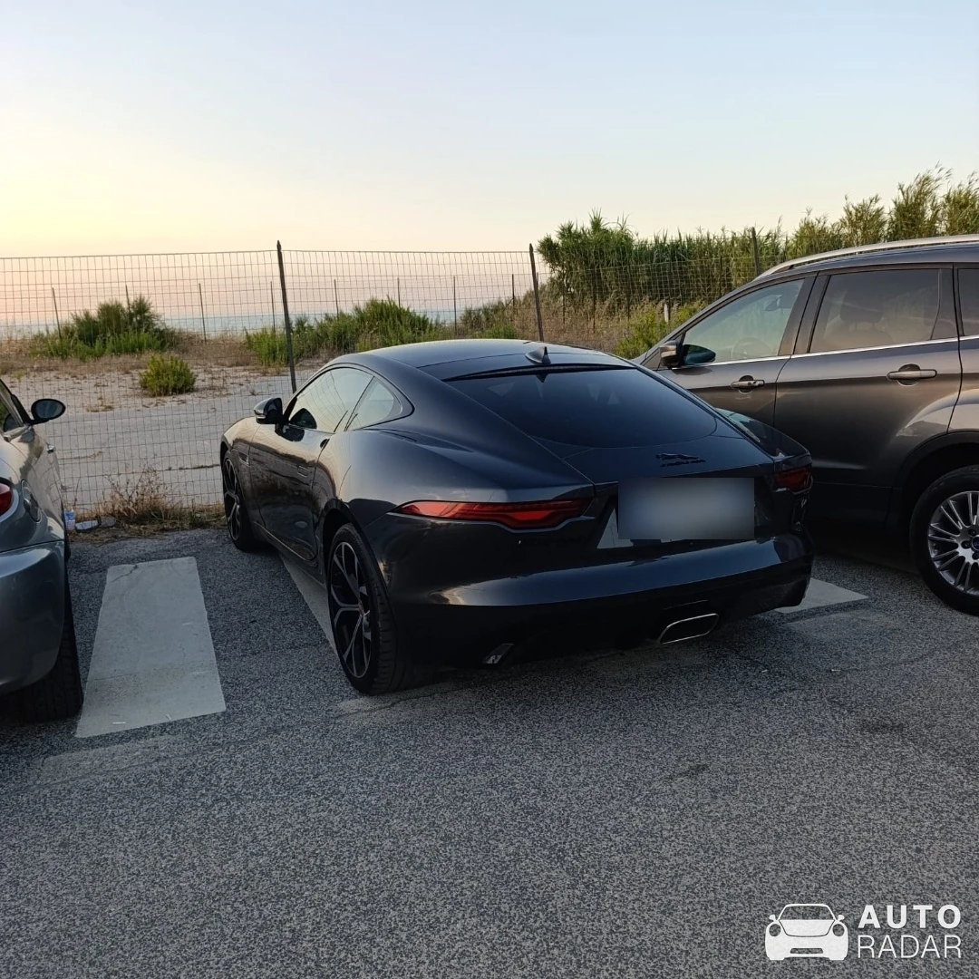 Jaguar F-Type Coupé 2017 spotted in Termoli
