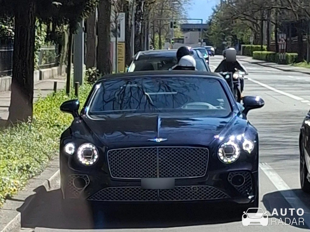 Bentley Continental GTC spotted in Zürich