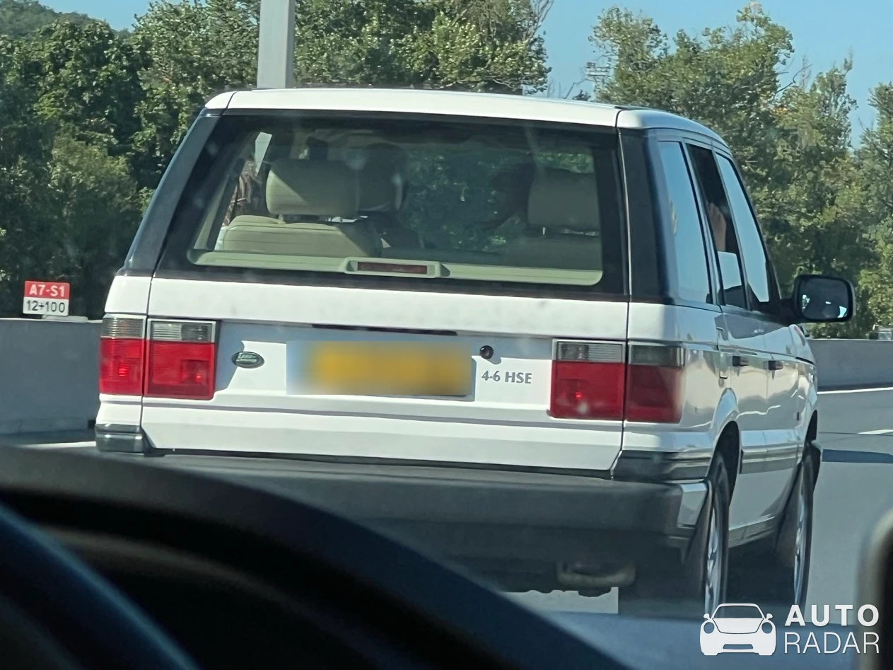 Land Rover Range Rover spotted in Saint-Priest