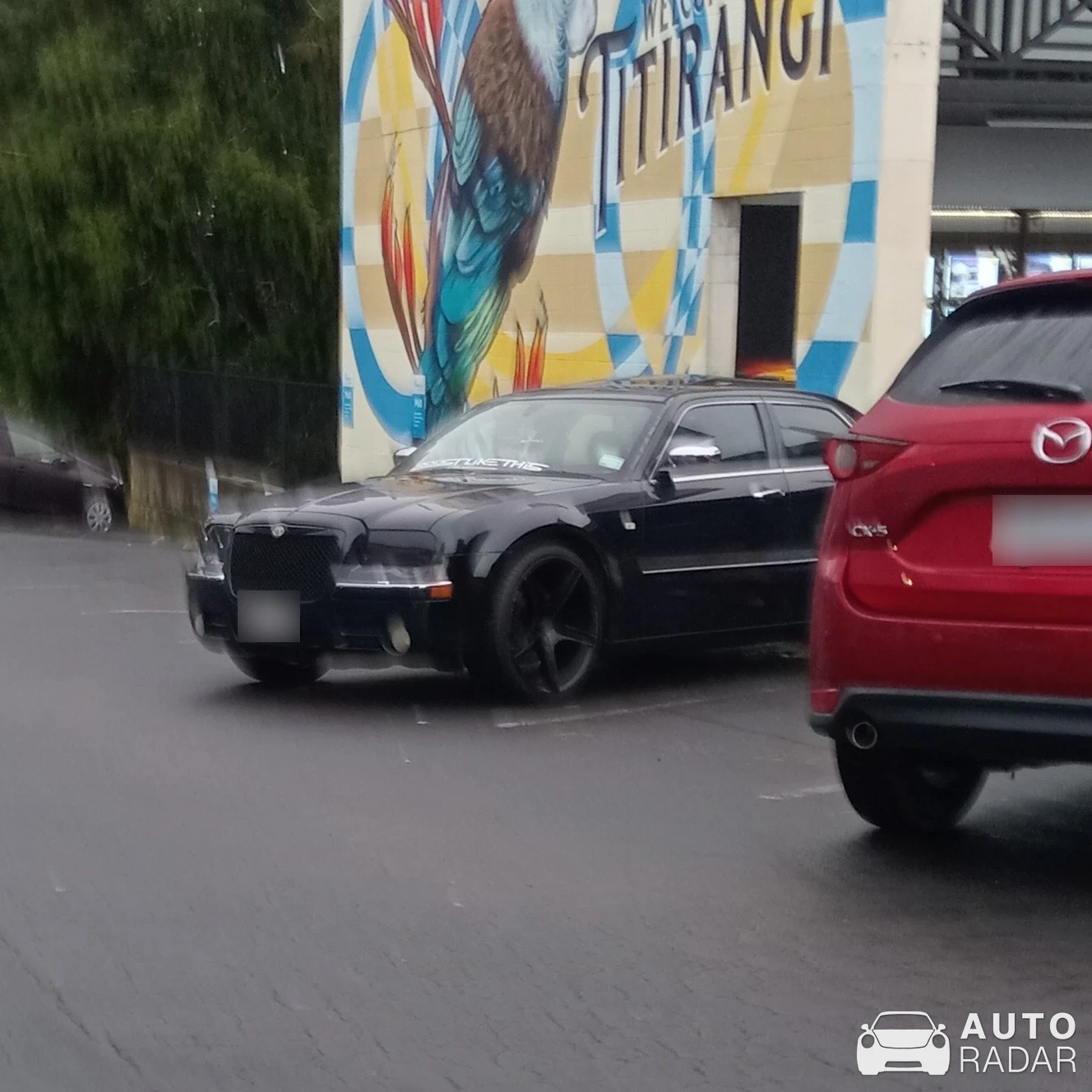 Chrysler 300C SRT8 2013 spotted in Auckland