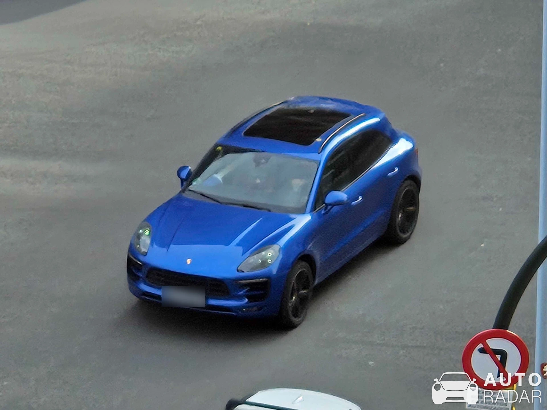 Porsche Macan S Diesel spotted in Zaragoza